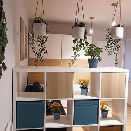 Apartament Granatowy Swietoduska 12 Lublin Extérieur photo