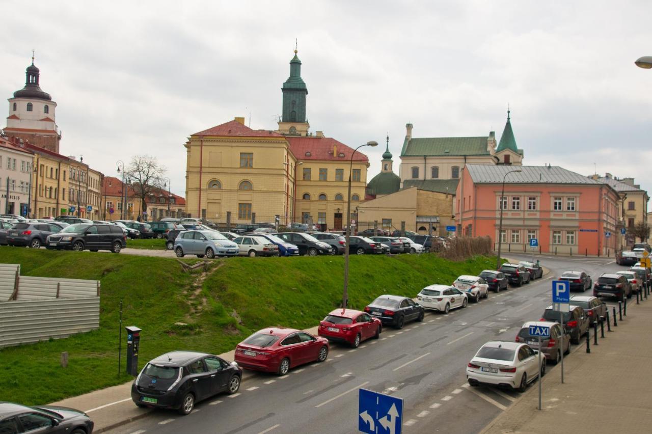 Apartament Granatowy Swietoduska 12 Lublin Extérieur photo