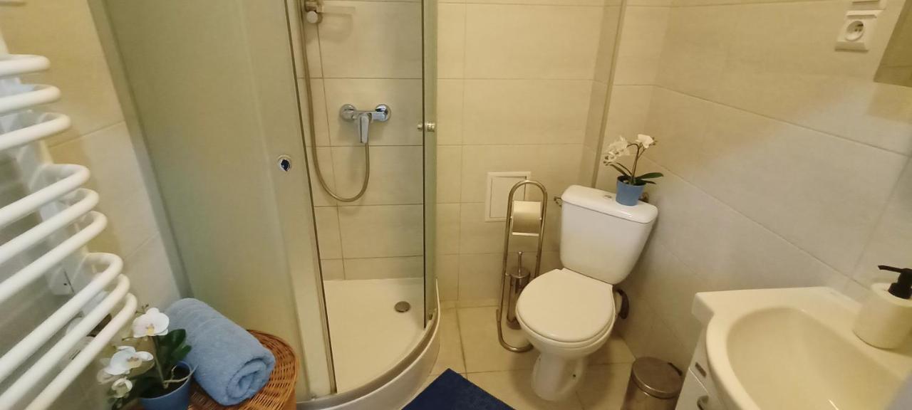 Apartament Granatowy Swietoduska 12 Lublin Extérieur photo